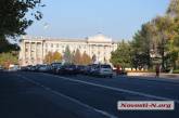 В Николаеве водители заблокировали ул. Адмиральскую, протестуя против повышения стоимости бензина