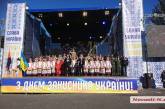 На Соборной площади николаевцы спели гимн вместе с Александром Пономаревым