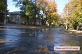В центре Николаева в очередной раз прорвало канализацию 