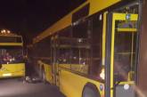 В Киеве между автобусами насмерть защемило кондуктора