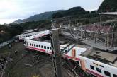 На Тайване пассажирский поезд сошел с рельсов: погибли 18 человек, пострадали - 160