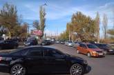 В Николаеве перекрыли Херсонское шоссе — на дороге образовалась масштабная пробка
