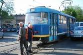В Одессе трамвай сошел с рельсов и поехал по брусчатке. ФОТО