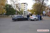 В центре Николаева столкнулись  BMW и такси Fiat 