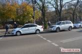 В Николаеве столкнулись Chery и Volkswagen — образовалась пробка