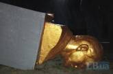 Под Полтавой повалили памятник Ленину, который отказывались декоммунизировать селяне