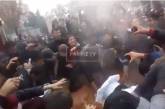 На фестивале плова в Душанбе голодные люди подрались у казана с тонной еды. ВИДЕО