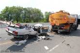 Одесский водитель разбился насмерть, врезавшись в бензовоз. ФОТО