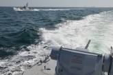 Пограничный корабль РФ протаранил буксир ВМС Украины