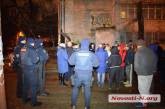 Жители двух николаевских общежитий заблокировали автомобиль «Облэнерго»