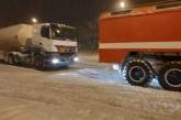 За ночь николаевские спасатели вытащили из снежных ловушек 6 автомобилей 