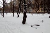 Николаевцы жалуются на открытые люки, которых не видно из-за выпавшего снега