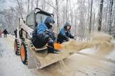 В Николаевской ОГА рассказали, почему трассы посыпали вручную