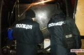 В Николаеве на ж/д дороге задержали молодчиков, пытавшихся украсть 2 тонны топлива