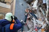 «Услышали детский плач». Спасатели рассказали, как вытаскивали из-под завалов дома в Магнитогорске 11-месячного малыша