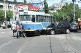 В Одессе джип въехал в трамвай. ФОТО