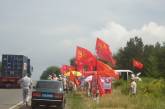 В Николаевской области коммунисты установили красный палаточный городок в знак протеста против НАТОвских учений. ФОТО