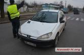 В Николаеве разыскивают свидетелей того, как Peugeot сбил 14-летнюю девочку 