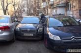 В Киеве супружеская пара устроила тройное ДТП, пытаясь уйти от погони полицейских