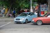 В центре Николаева «Hyundai» врезался  в бордюр