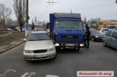 В Николаеве возле рынка «Колос» столкнулись Daewoo и грузовик