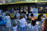 В Николаеве теперь не только поющий мэр, но и читающий троллейбус. Сегодня он вышел на городской маршрут