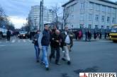 Националисты атаковали митинг Порошенко в Черкассах: произошли столкновения с полицией. ВИДЕО