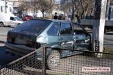 В центре Николаева столкнулись три автомобиля — пострадал один из водителей