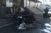 Ночью в Николаеве у здания суда сгорел автомобиль «Ауди». ВИДЕО
