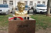 В Одессе открыли памятники Трампу и Ким Чен Ыну. ФОТО  