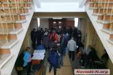 В избирательные комиссии Николаева начали завозить бюллетени