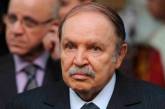 Президент Алжира заявил, что уходит в отставку после 20 лет правления