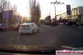 «Награда нашла героя»: в центре Николаеве полицейские погнались за авто, проехавшим на «красный». ВИДЕО