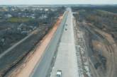 В Украине открыли первый участок бетонной дороги