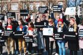 Студенты николаевской УАЛ вышли на митинг в Нидерландах в поддержку Сенцова