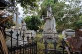 На киевском кладбище мужчина умер у могилы родителей