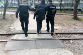 В Киеве задержали дебошира, который пил водку из пятилитровой фляги