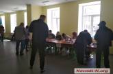 Николаевская пенсионерка на избирательном участке оставила обращение к Президенту