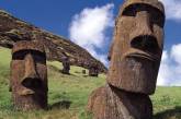Легендарные статуи на острое Пасхи разрушаются из-за туристов, ковыряющих в носу памятников