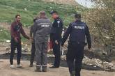 В Николаеве на свалке задержали двух цыган, перелазивших через забор при полиции