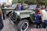 В Николаеве с фронтовыми песнями и под охраной полиции продолжают праздновать День Победы