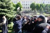 На акции ЛГБТ в Черновцах произошла массовая драка. ВИДЕО