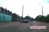 ДТП в Варваровке: микроавтобус «вытолкнул» легковушку в столб. ВИДЕО