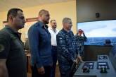 «Продолжаем поддержку военнослужащих»: Алексей Савченко вручил сержантам ВМС ВСУ сертификаты на квартиры