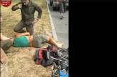 От армейского УАЗа на ходу отлетело колесо и сбило велосипедиста: пострадавший в больнице