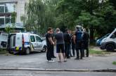 В Киеве мужчина открыл стрельбу из пистолета по троим парням