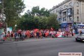Сотни николаевцев прошли по главной улице с «шарами Шария». ВИДЕО