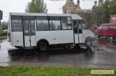 В Николаеве пассажирка на ходу выпала из маршрутки