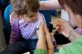 Ситуация с прививками в Украине улучшается, но угрозы остаются