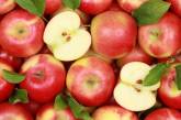 Большинство людей неправильно едят яблоки, – ученые